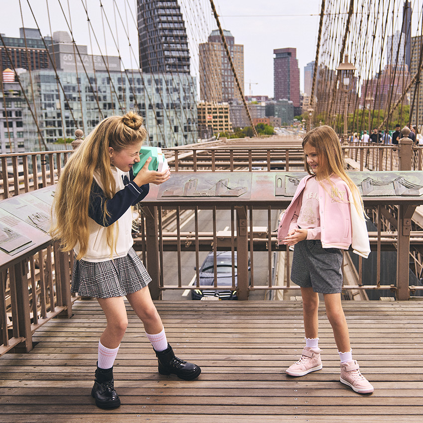 Chaqueta teddy de felpa sherpa con parche NY para niña 