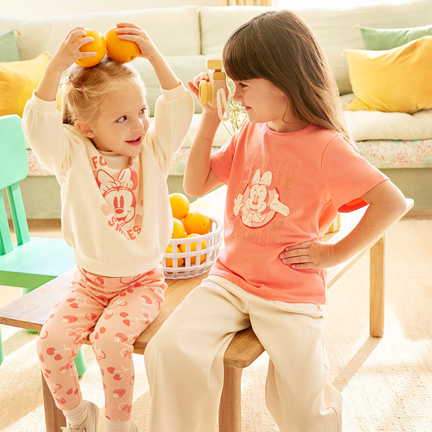 Camiseta de manga corta con estampado de purpurina de Minnie Disney niña 
