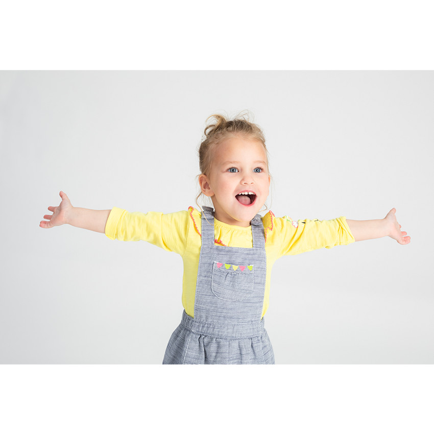 Vestido de algodón de fantasía con bolsillos y pompones de colores 