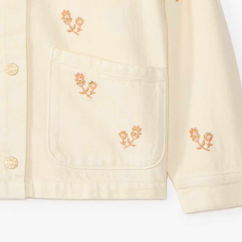 Chaqueta de mezclilla para niña con bordados de flores 