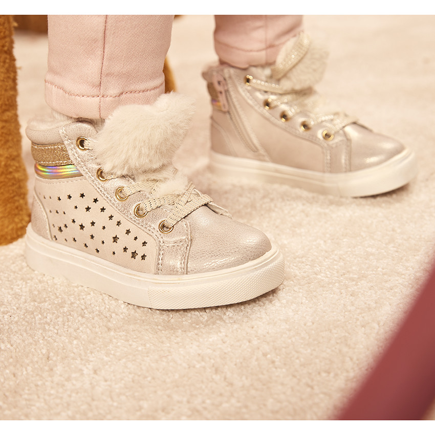 Botines fantasía forrados con estrellas para niña 