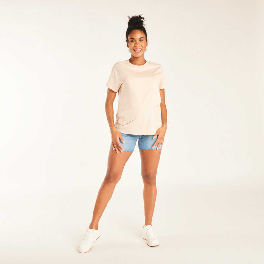 Camiseta de manga corta en forma de envoltura para lactancia. 