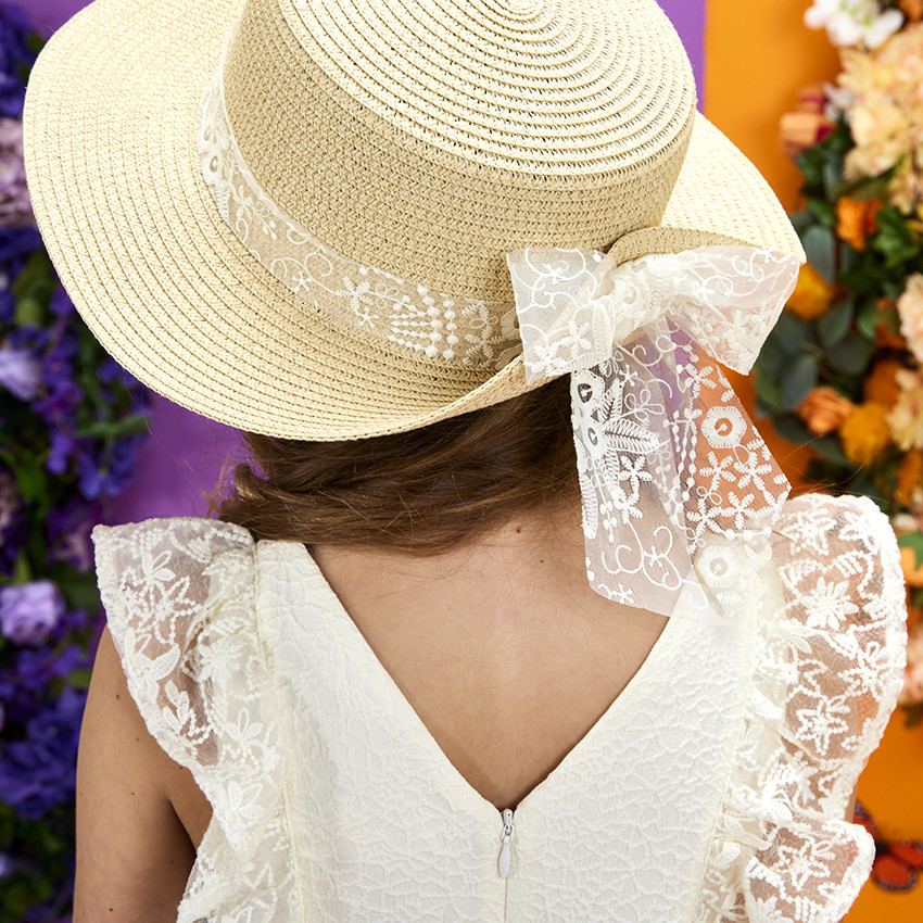 Vestido de ceremonia en jacquard con mangas bordadas para niña 