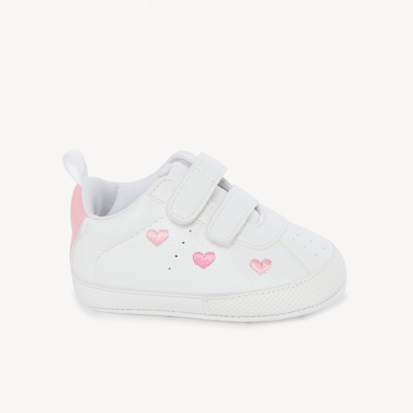 Zapatillas de bebé con velcro y corazones bordados 