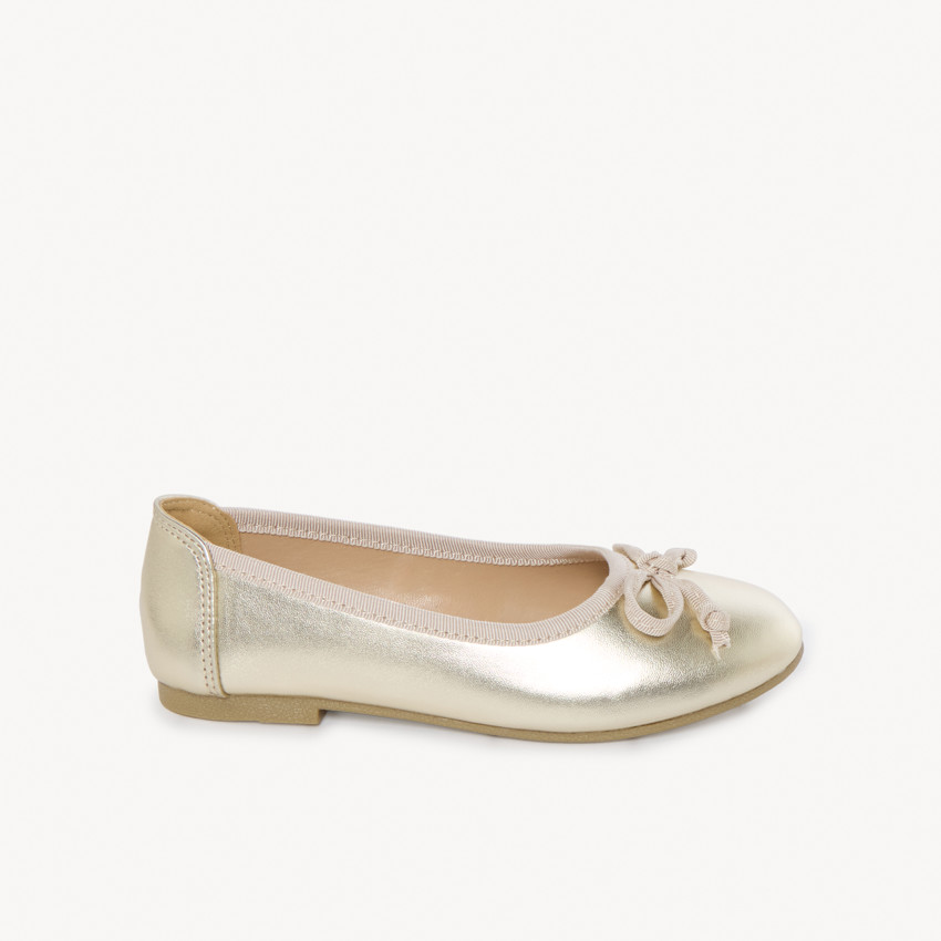 Bailarinas doradas efecto metalizado con lazo para niña 