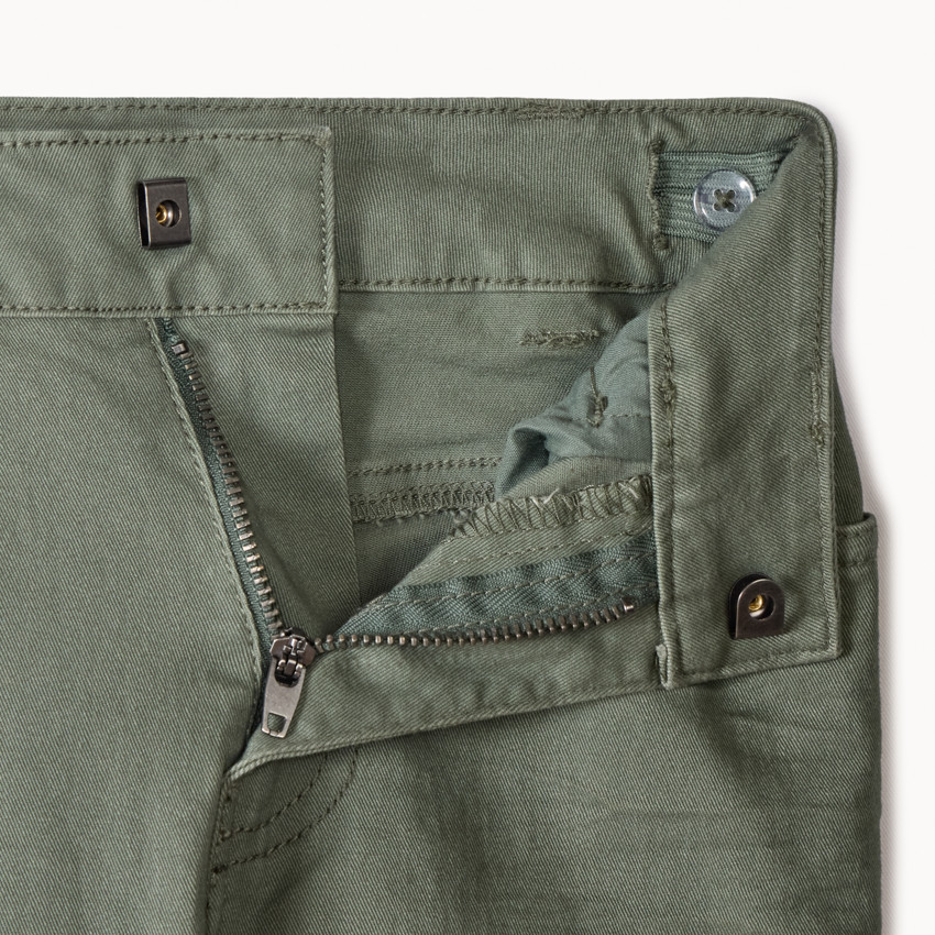 Pantalón de sarga lisa efecto arrugado para niño 