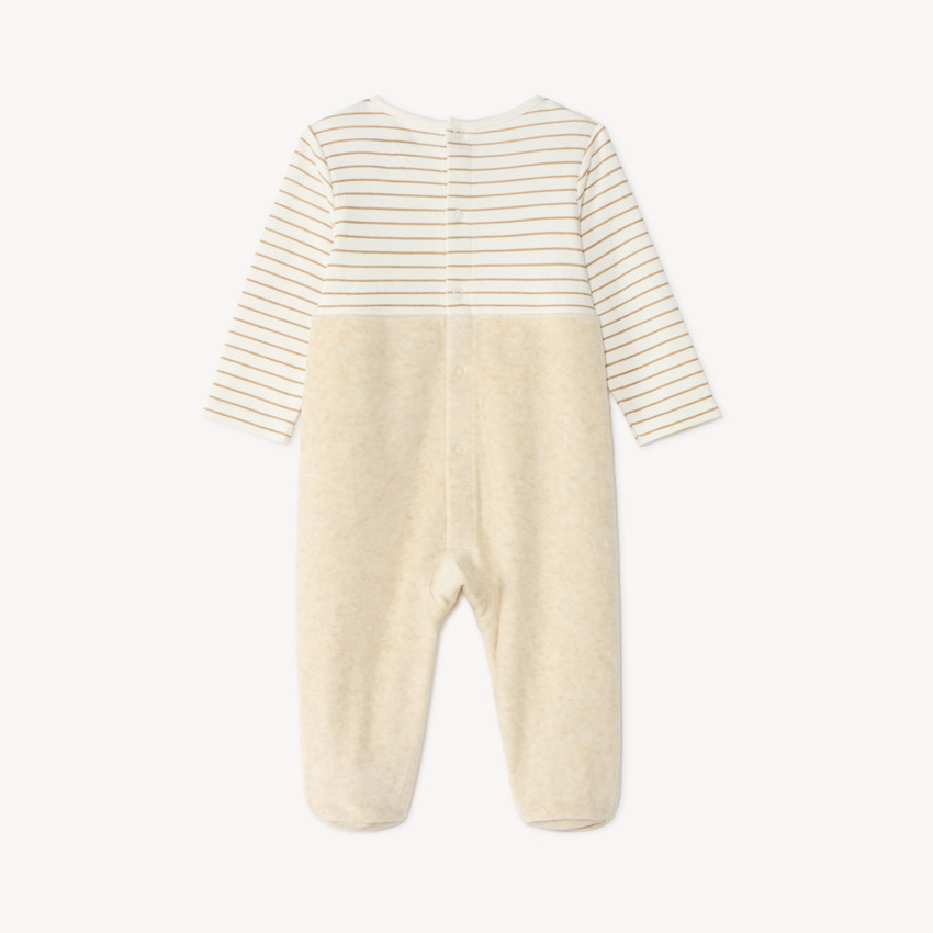 Pijama de bebé niño en terciopelo estilo peto. 