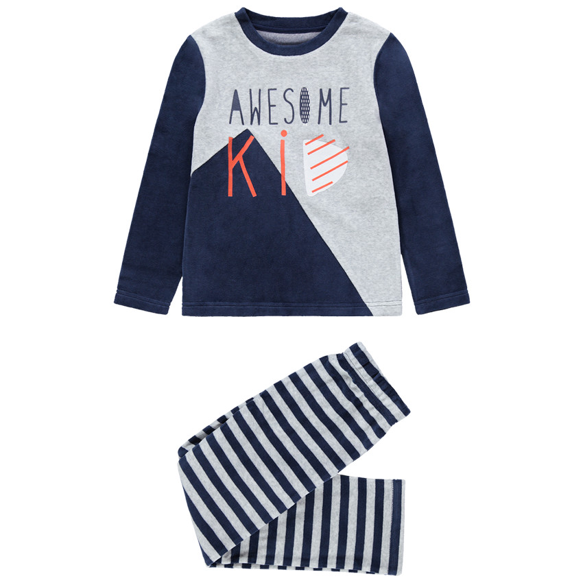 Pijama de terciopelo con mensaje estampado 