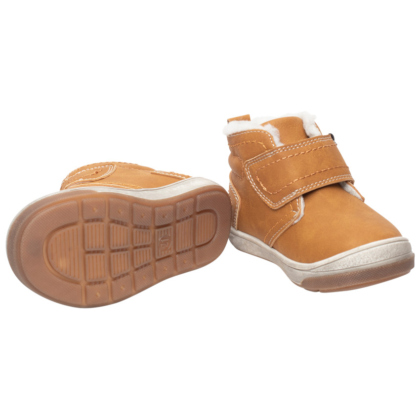 Botines con tira de velcro y forro cálido para niño 