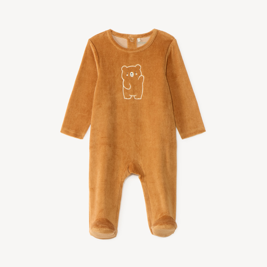 Duerme bebé niño de felpa con estampado lindo. 
