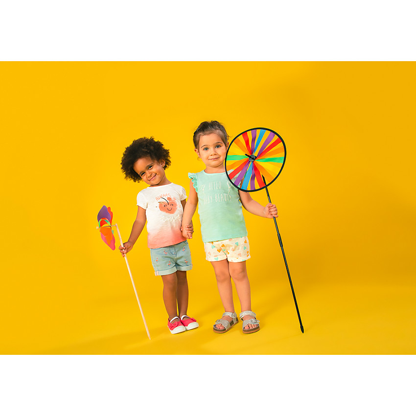 Short de mezclilla con bordados de flamencos para bebé niña 