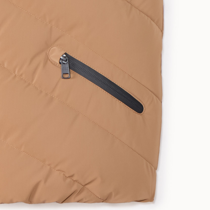 Chaleco acolchado efecto color block para niño 