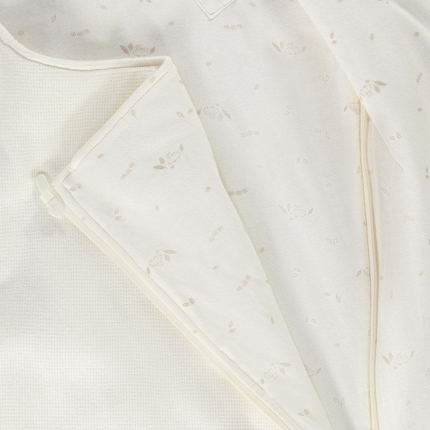 Nido de ángel efecto panal y forro impreso para bebé 