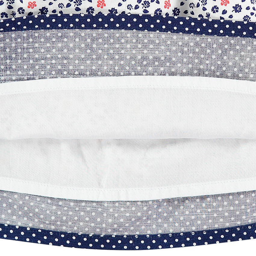 Túnica con tirantes y flores estampadas all over  Additional Túnica con tirantes y flores estampadas all over