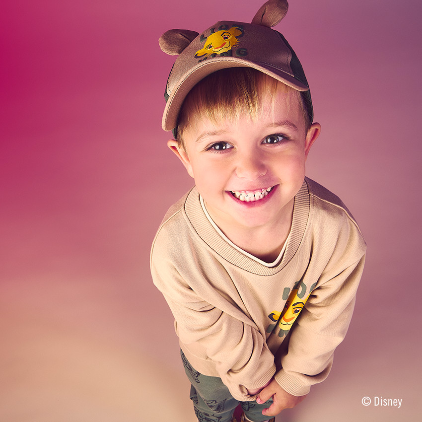 Gorra bicolor El Rey León Disney para bebé niño 
