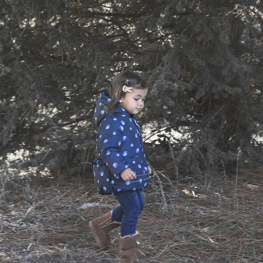 Chaqueta con capucha con estampado de lunares forrada en sherpa 