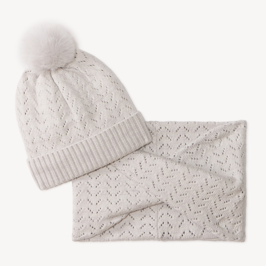 Conjunto de gorro y bufanda para niña 