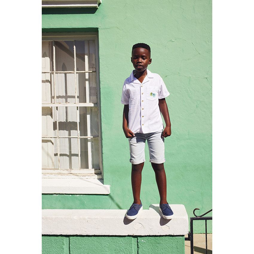 Bermuda efecto vaquero con cinturón desmontable para niño 