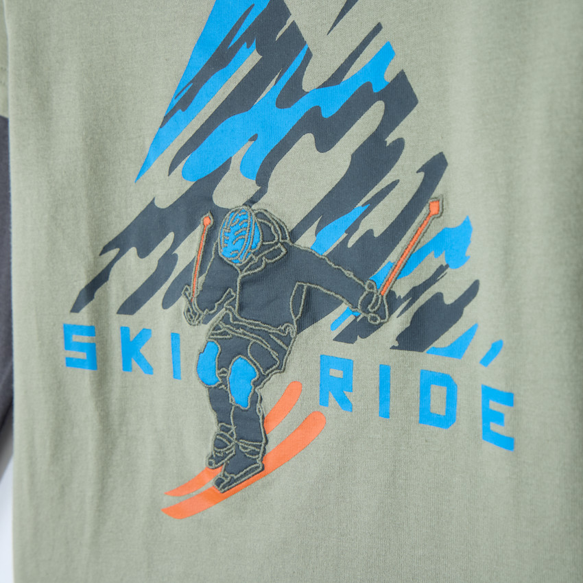 Camiseta de manga larga efecto 2 en 1 estampada de esquí niño. 