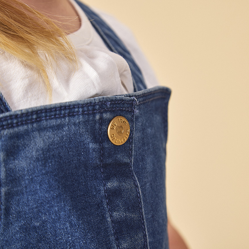 Vestido peto de mezclilla para bebé niña 