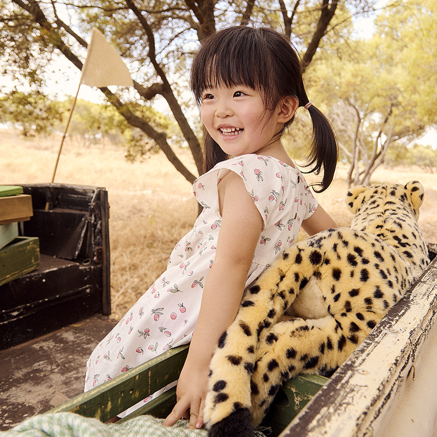 Vestido de manga corta con estampado de melocotones para bebé niña 