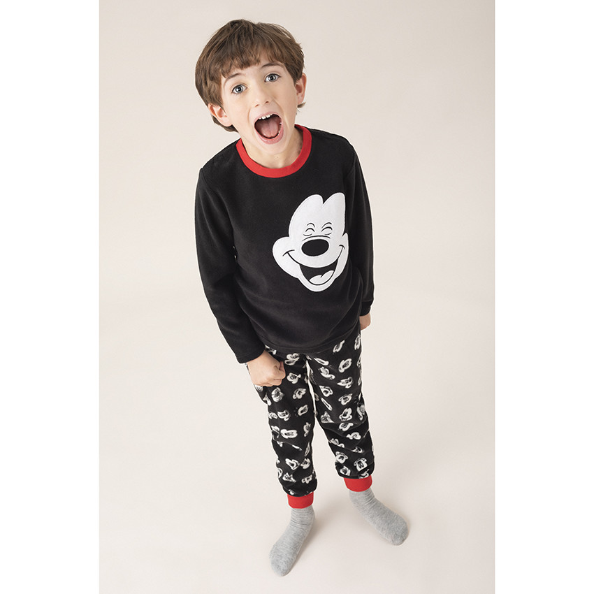 Pijama de polar con dibujo de Mickey y toques rojos 