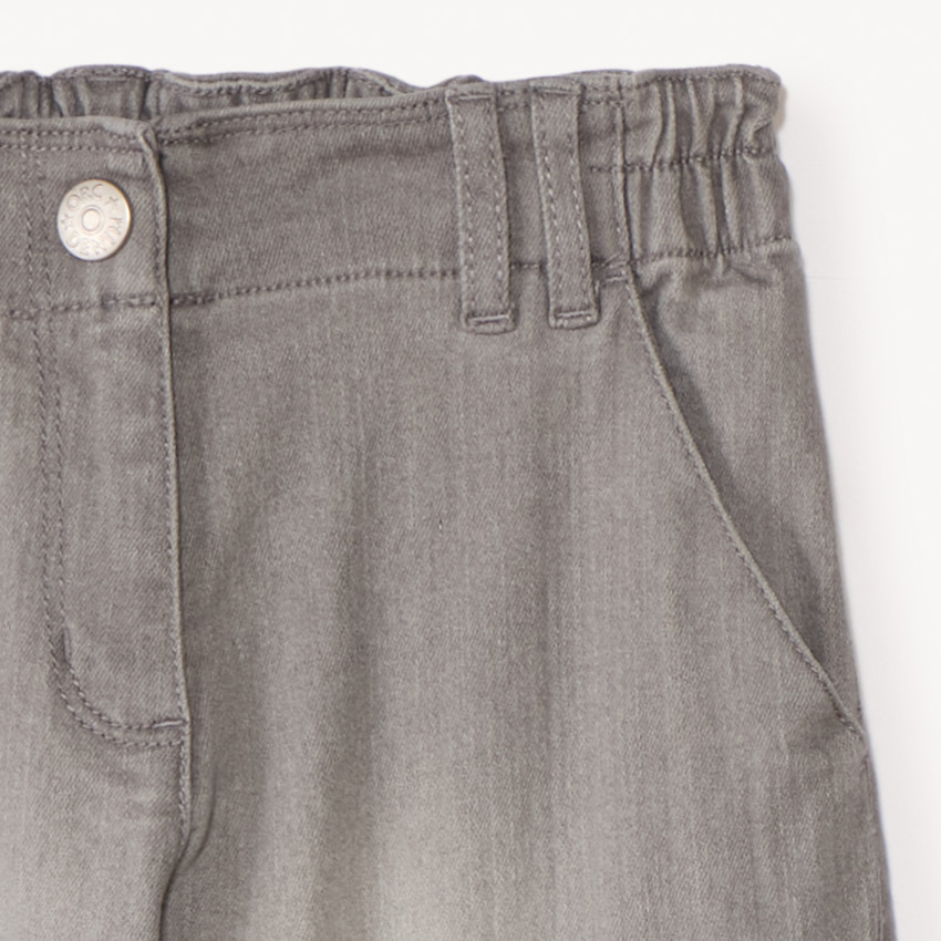 Jean amplio liso de denim estilo cargo con bolsillos para niña 