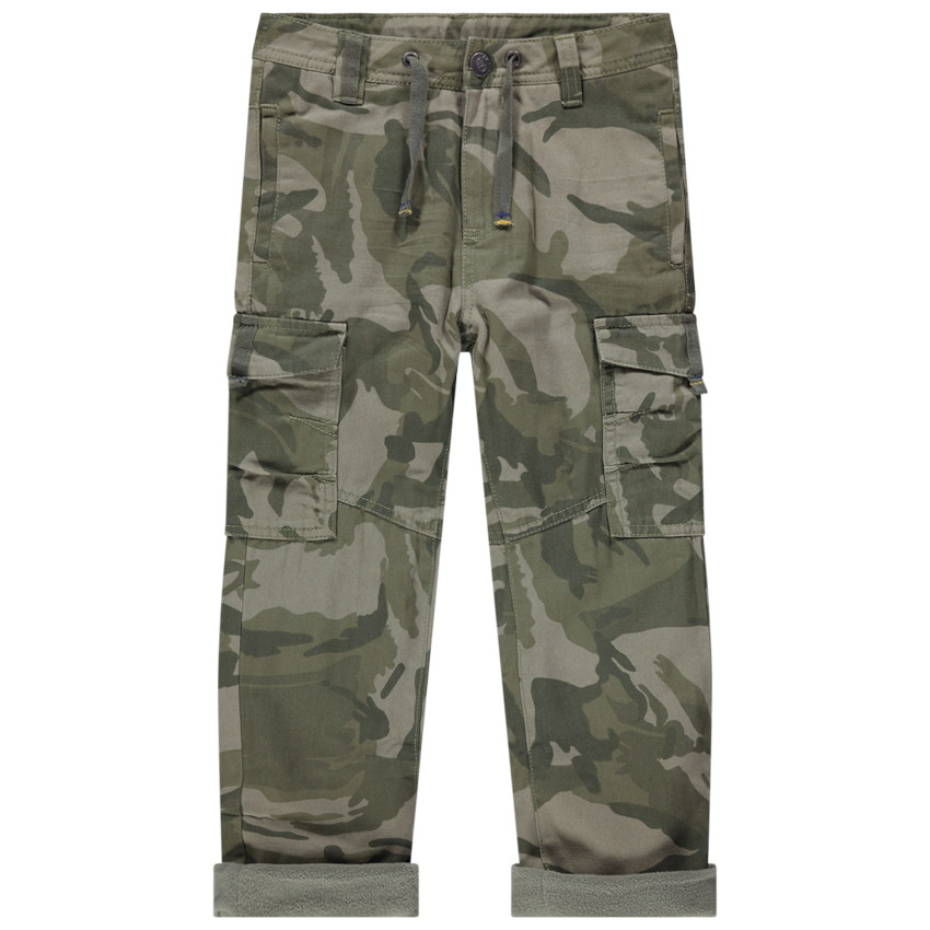 Pantalón con estampado militar de micropolar con bolsillos 
