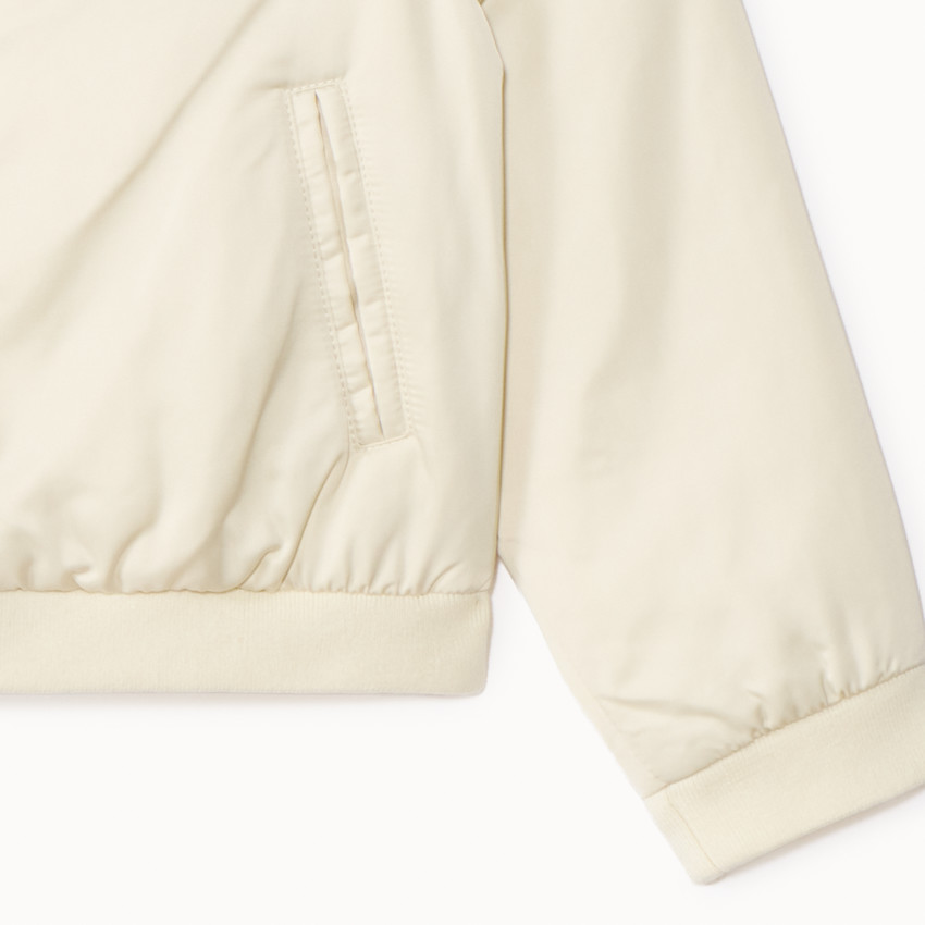 Cazadora satinado con bordados de cachemira para niña 