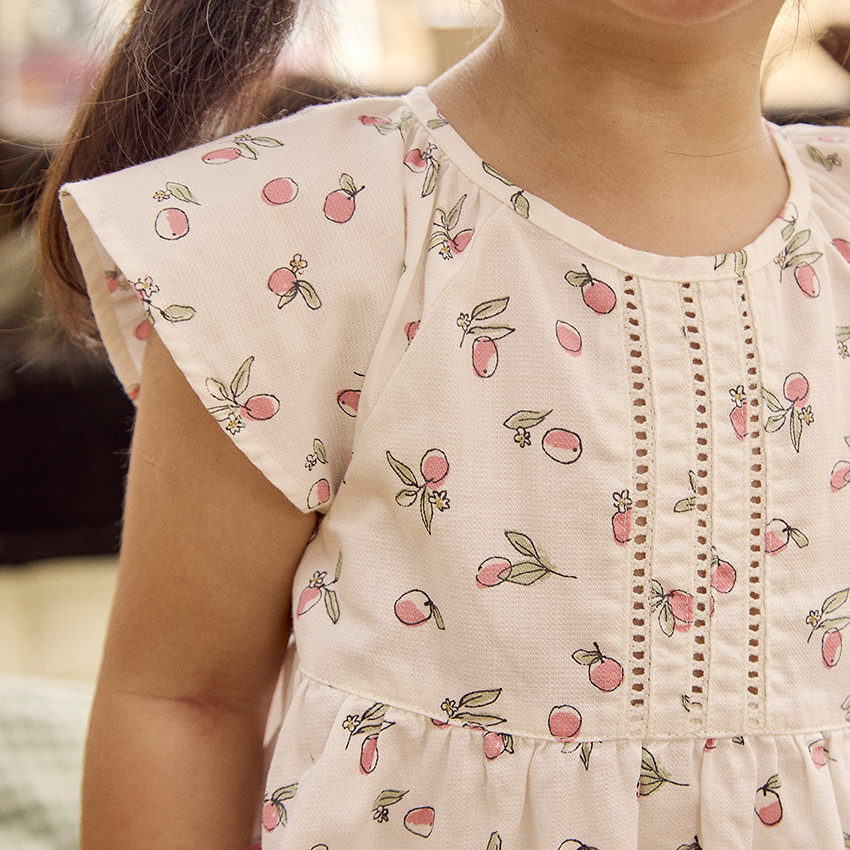 Vestido de manga corta con estampado de melocotones para bebé niña 