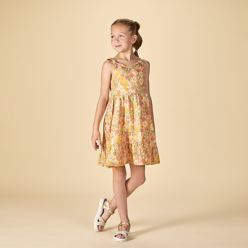 Vestido con volantes y tirantes estampado floral niña 