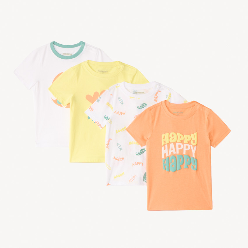 Conjunto de 4 camisetas de manga corta con diseños para niño. 