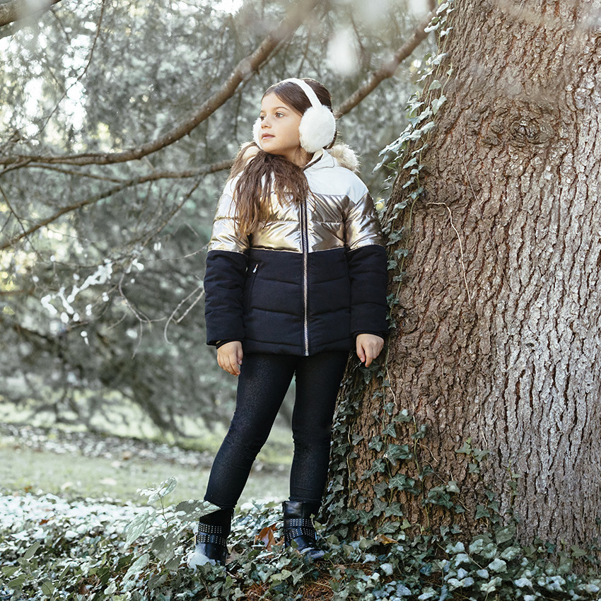 Chaqueta acolchada larga con capucha 