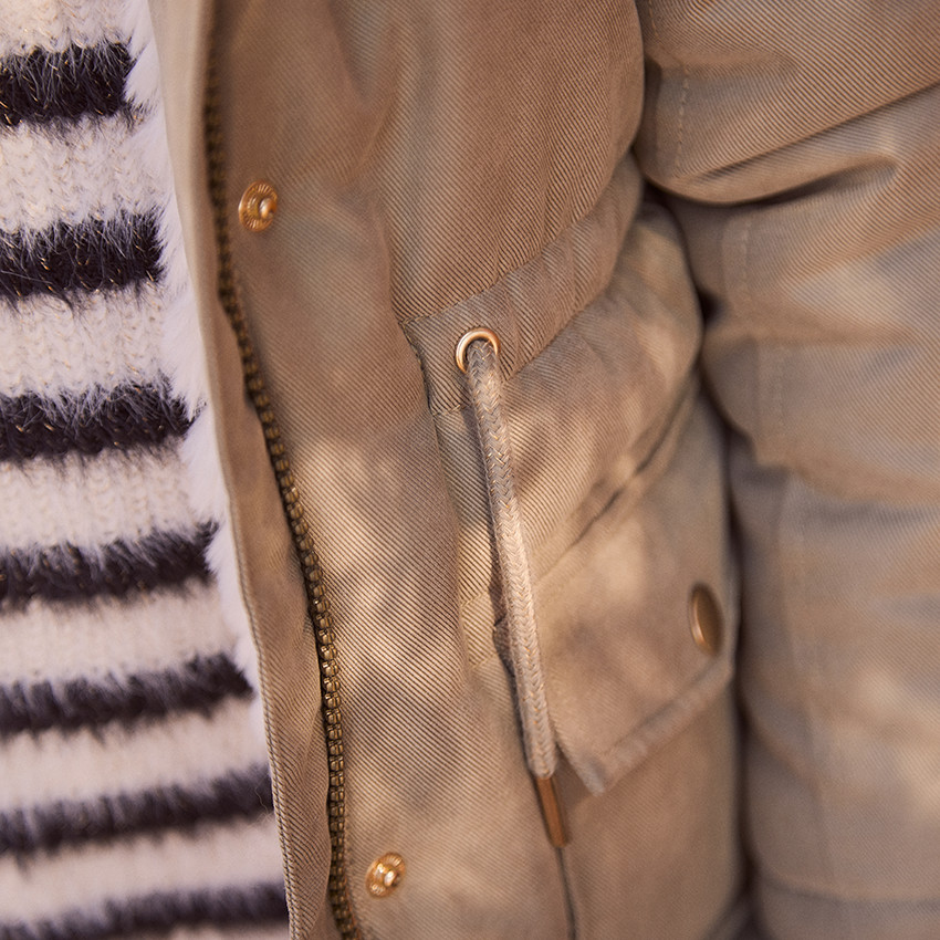 Parka impermeable con capucha y efecto de pelo sintético para niña 