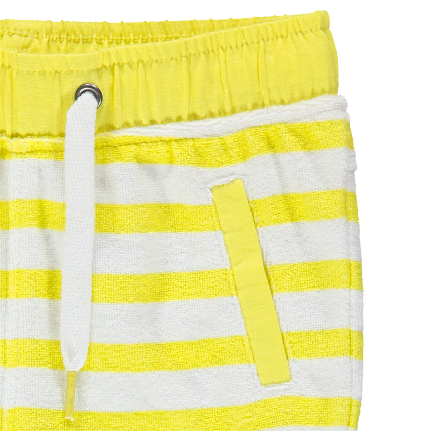 Pantalón corto de toalla con bolsillos 