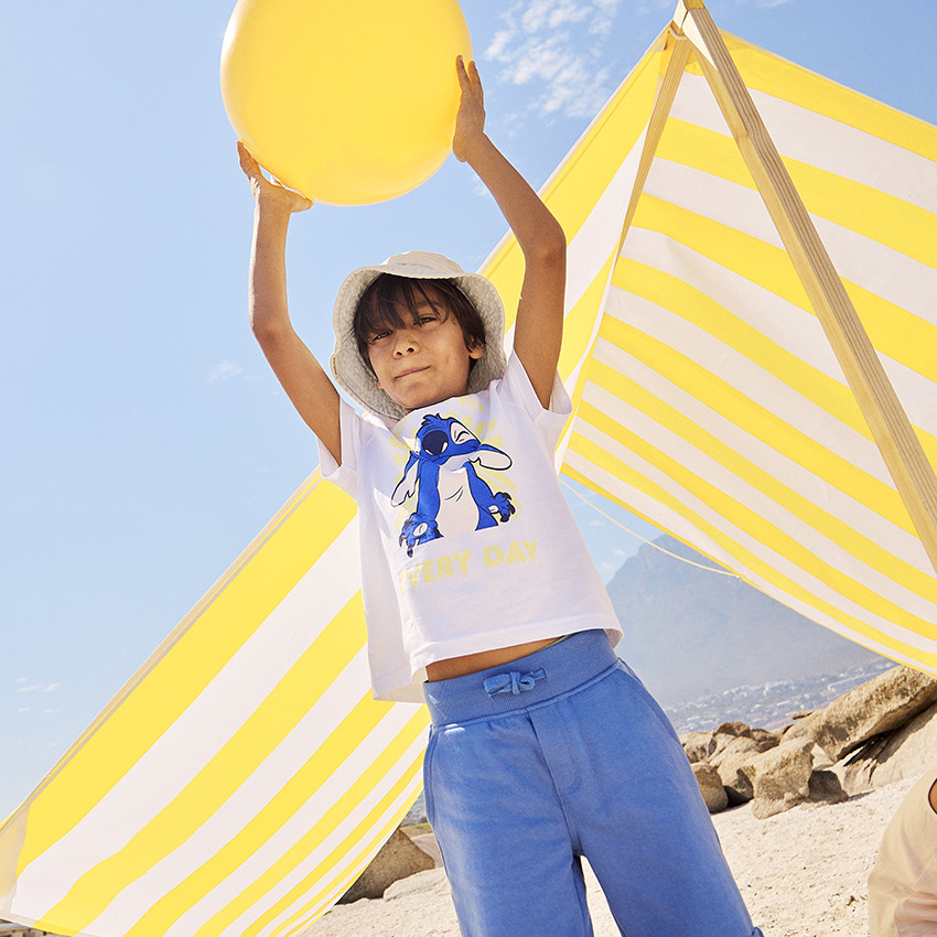 Camiseta manga corta estampado Stitch Disney para niño 