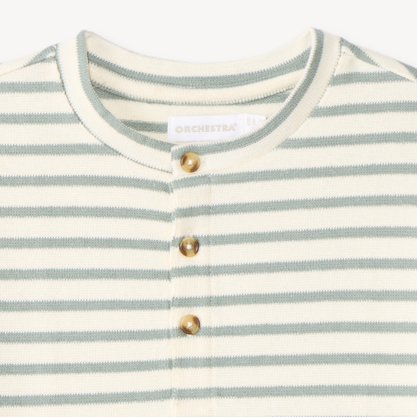 Camiseta de manga corta con cuello tipo tunecino a rayas para niño 