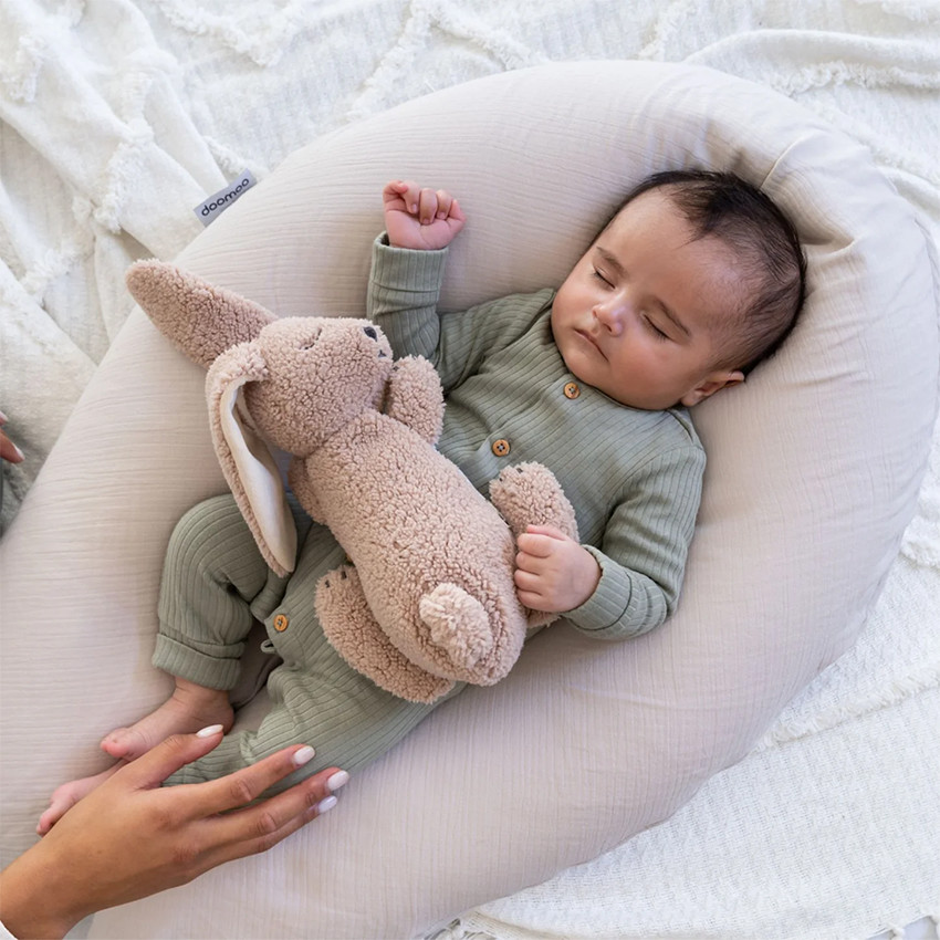 Cojín de lactancia multiusos Basic Comfy Big Almond 