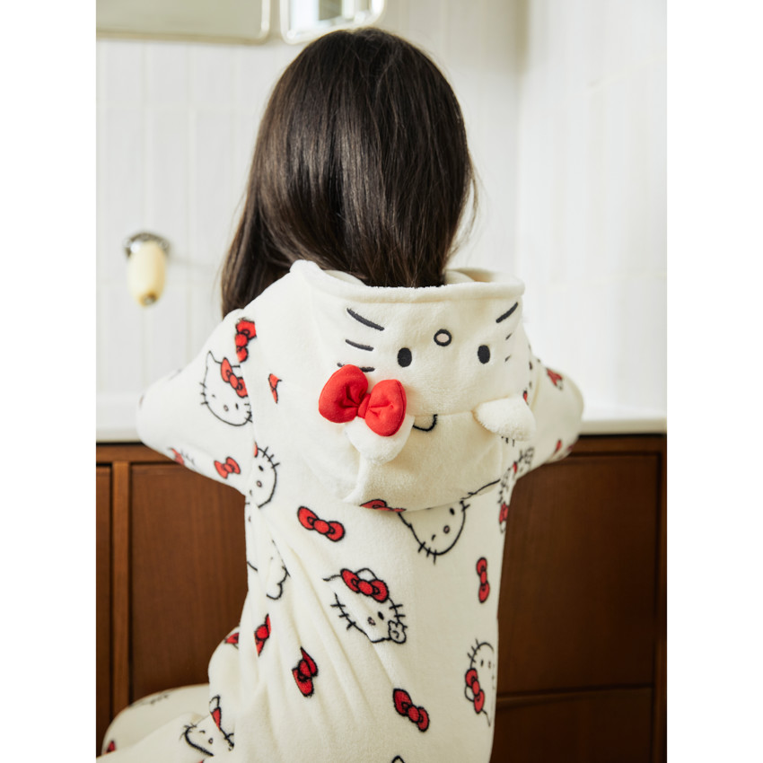 Sobrecama sherpa niña Hello Kitty 