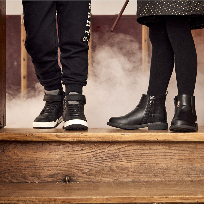 Botines con cremallera efecto piel con cuadrícula para niña 