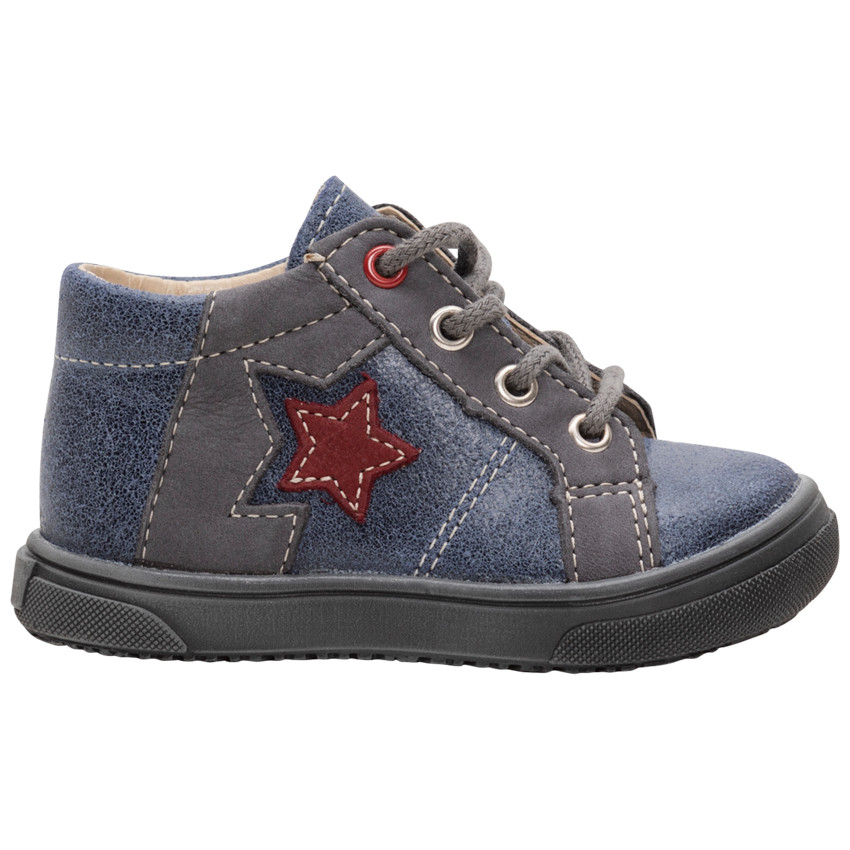 Botines de cuero con cordones y aplicación de estrella  Additional Botines de cuero con cordones y aplicación de estrella