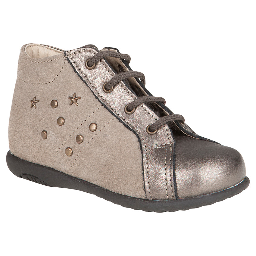 Botas bajas con cordones de cuero de color cobrizo con remaches 