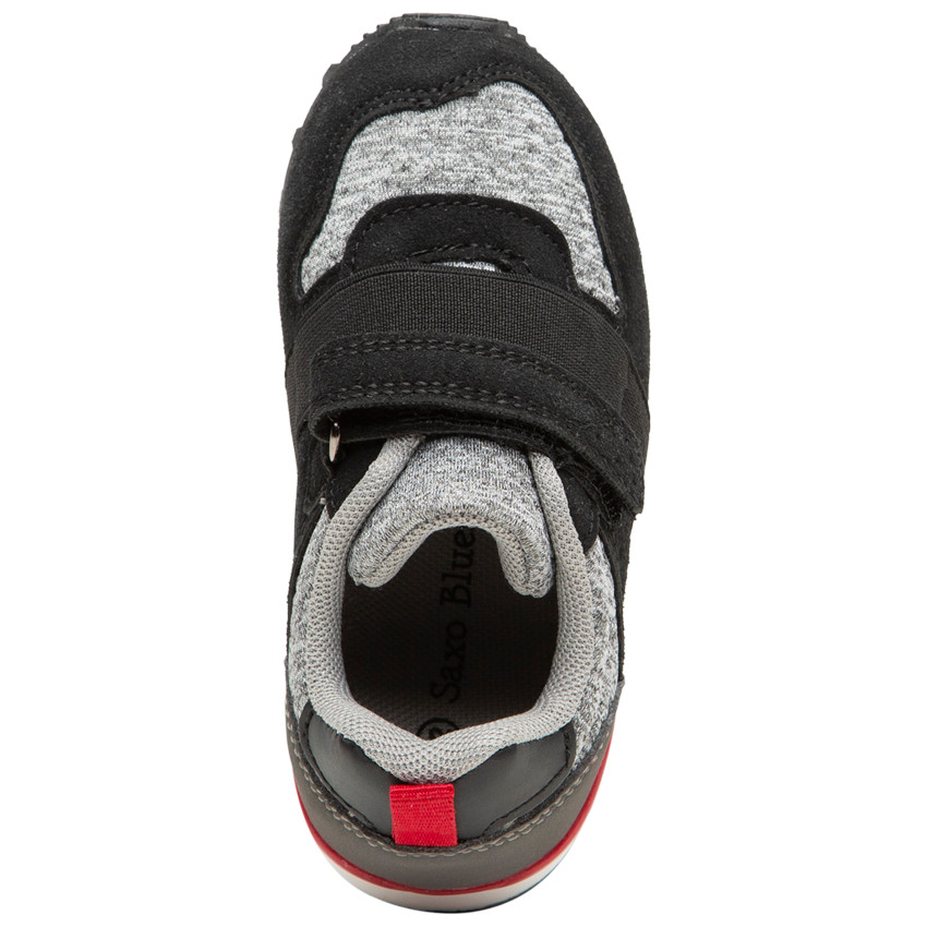 Zapatillas que contrastan con elástico y velcro 