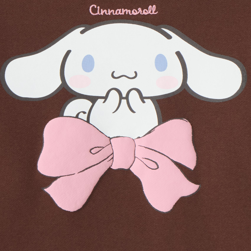 Sudadera niña con estampado de Cinnamoroll, Hello Kitty y sus amigos 