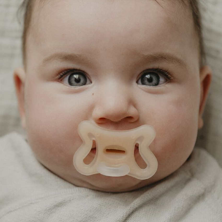 Chupete Zero.Zero con tetina simétrica de silicona SX Pro 0-6M Light 