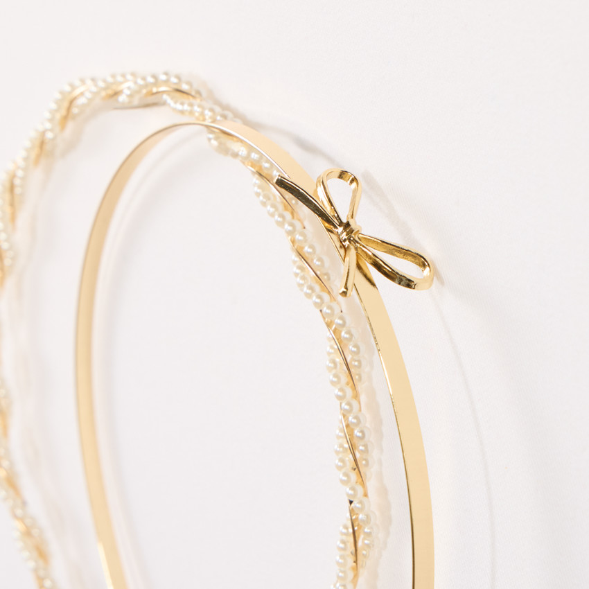 Lote de 2 diademas decorativas doradas y con perlas para niña 