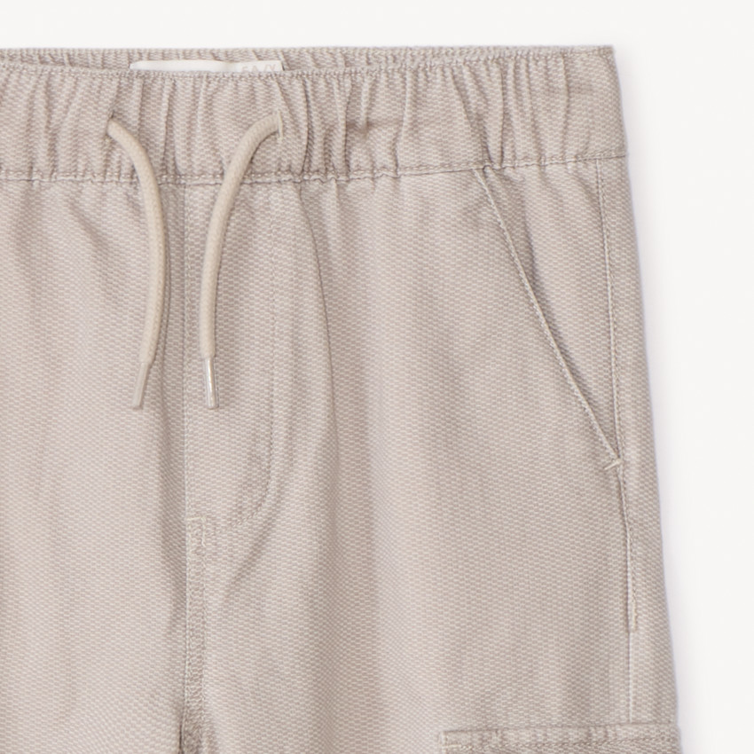 Pantalón jogger estilo cargo niño 