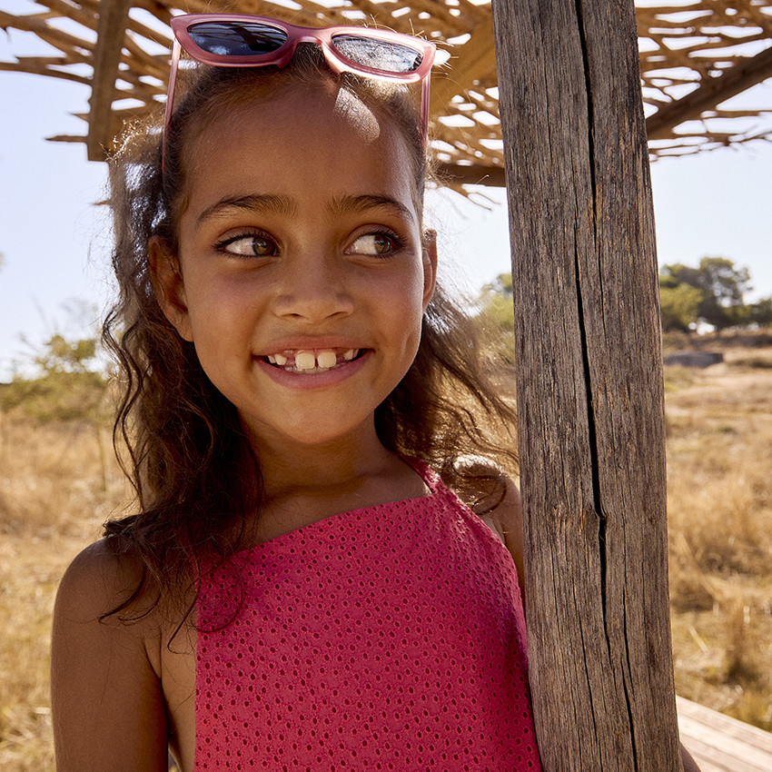 Vestido sin mangas con bordado inglés para niña 