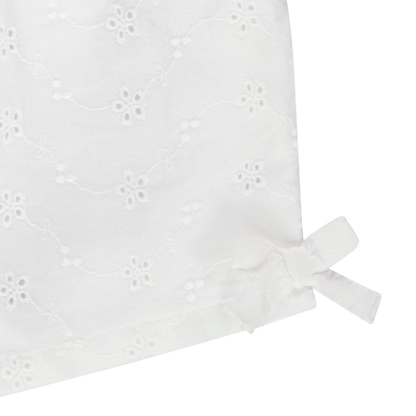 Short de bordado inglés para bebé niña 