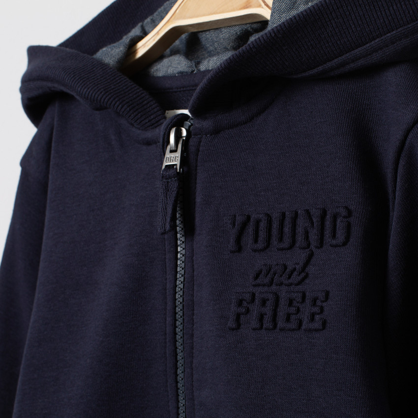 Chaleco con capucha de felpa  